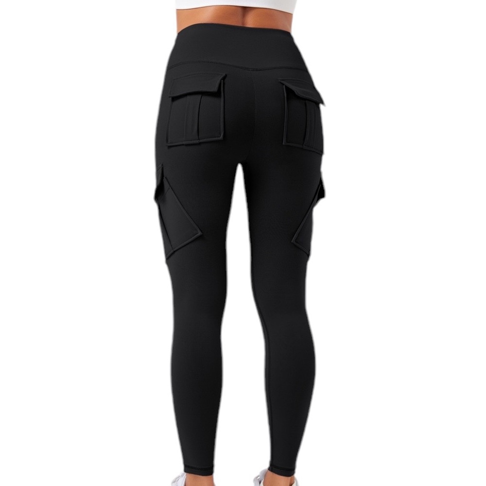 Halara High Waisted Cargo Yoga Leggings With Booty Scrunch - Picture 3 of 4